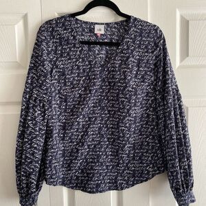 CABI Women's‎ Te Amo Love Script Spell Out Blouse Navy Top size Small
